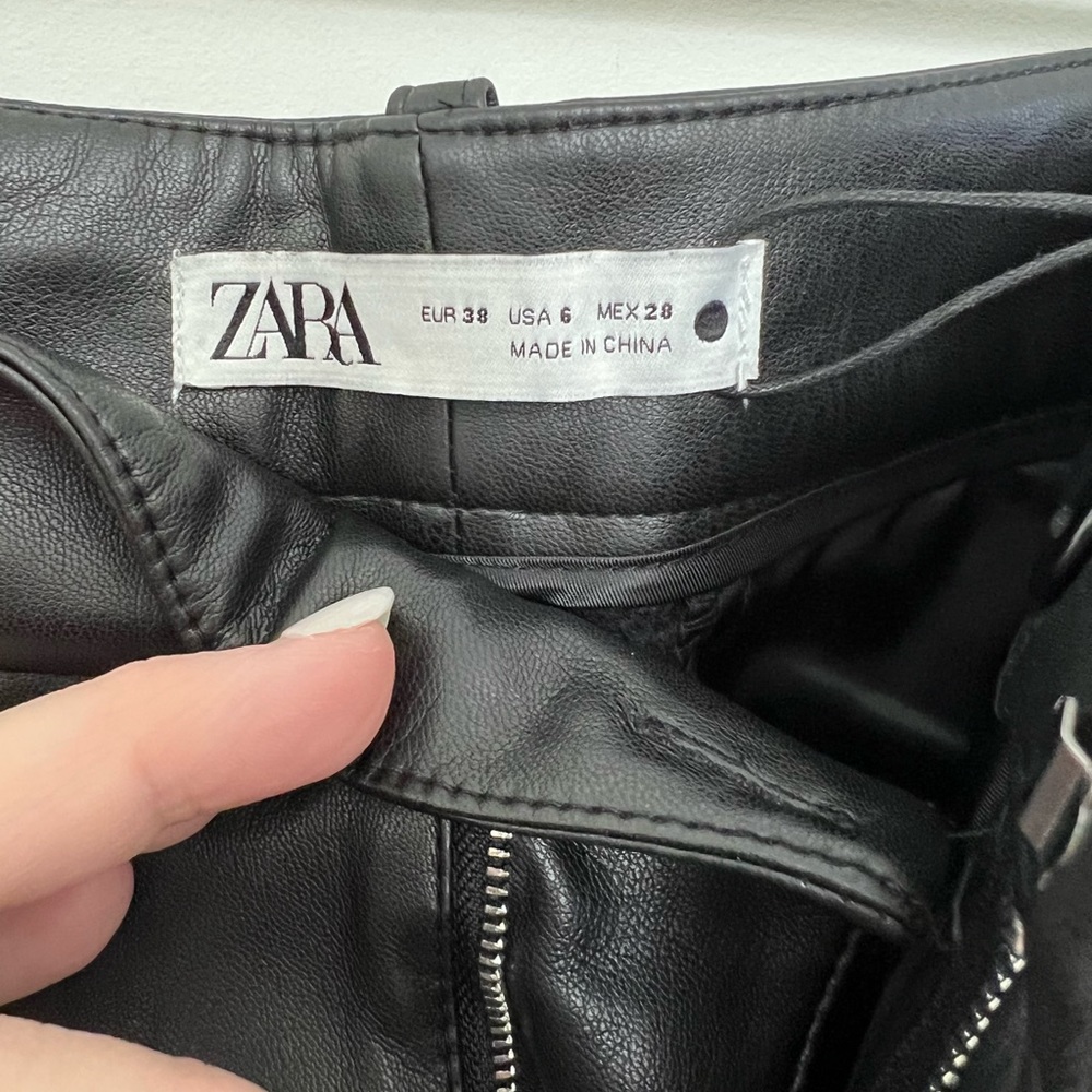 Zara NWT Faux Leather Trousers - Picture 8 of 8